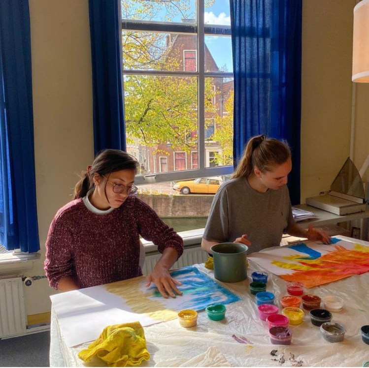 Expressive Art Therapy / Creative Response Therapy / Intuitive Painting / Spontaneous Painting